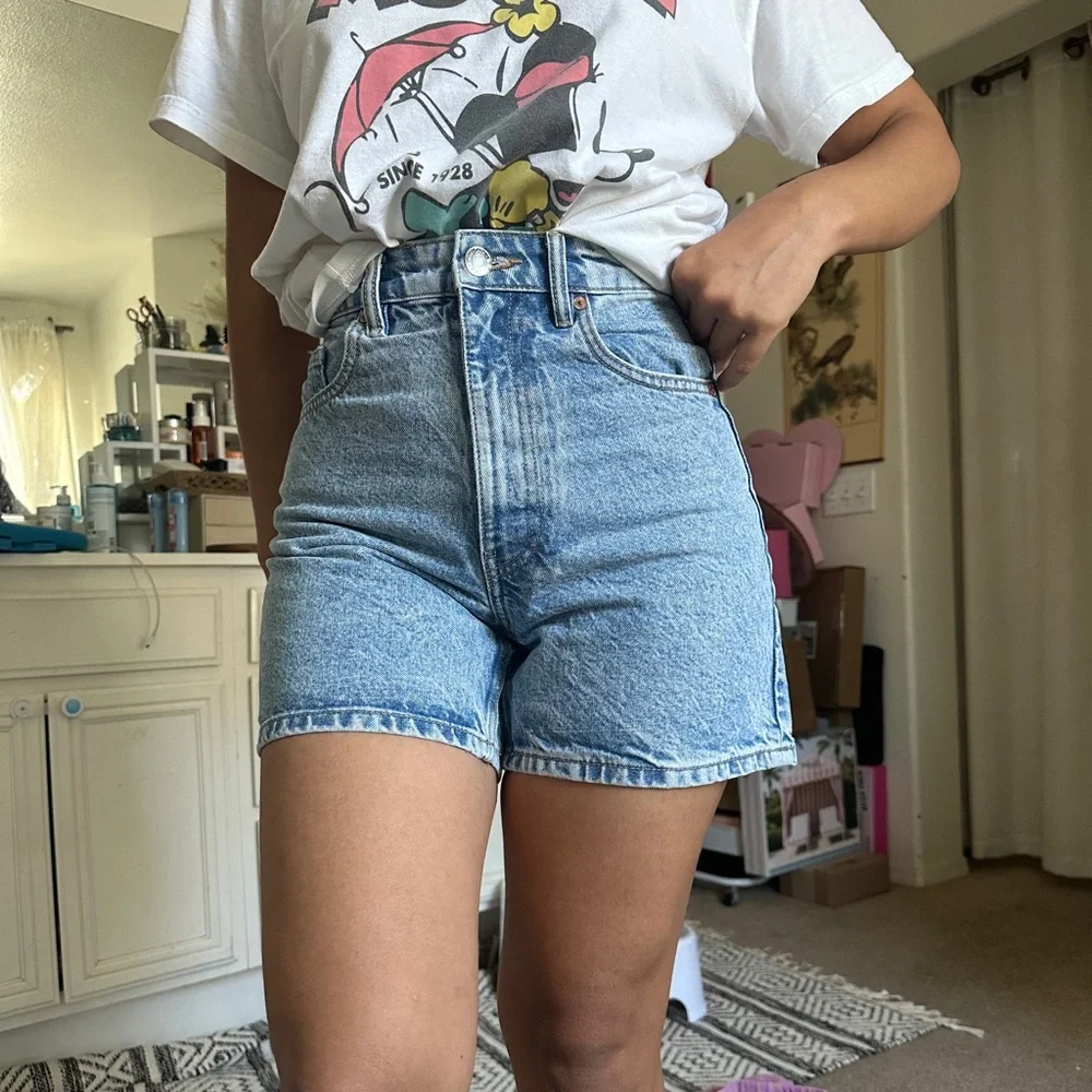 Zara high waist Denim Shorts - Picture 1 of 9